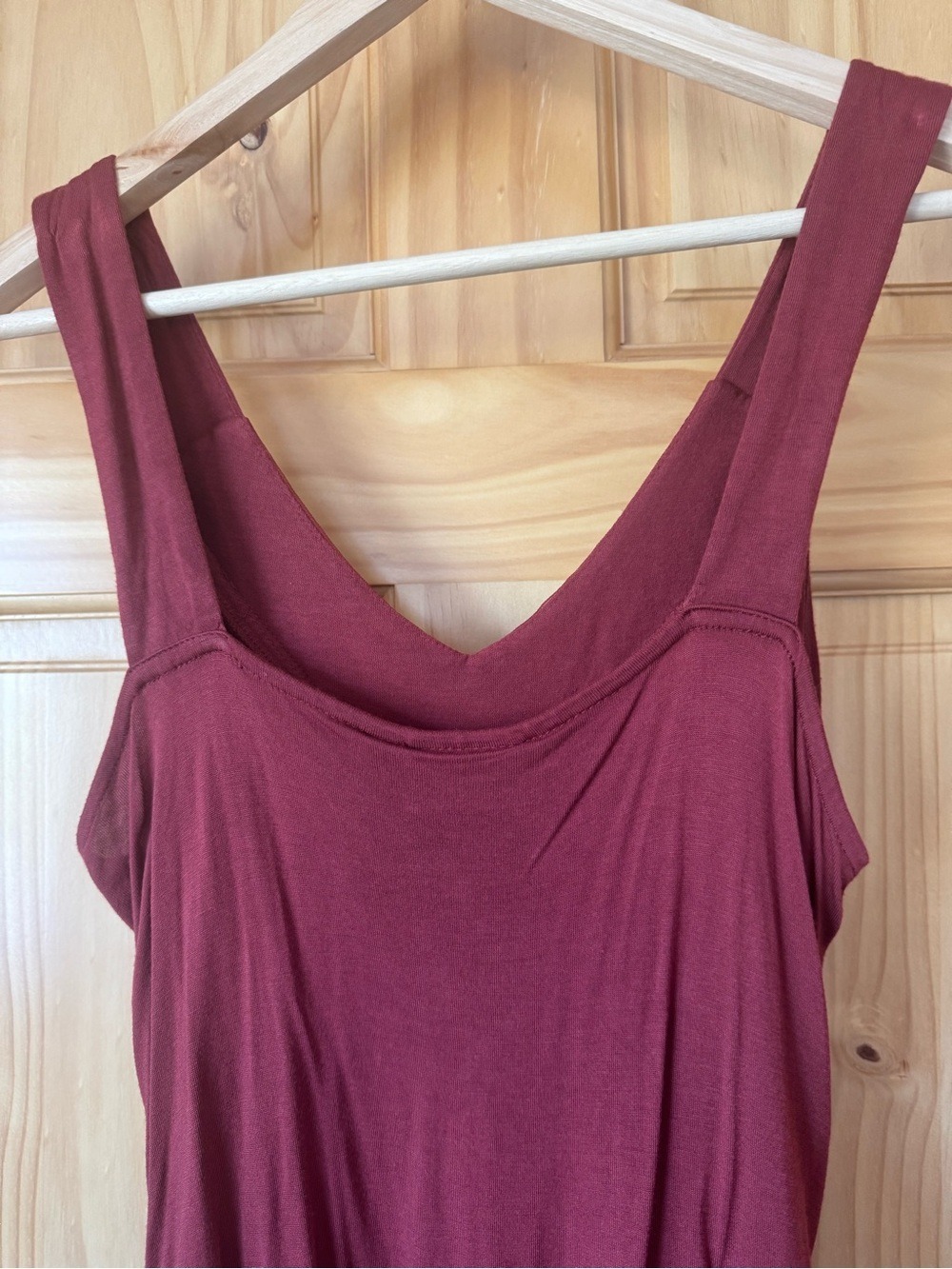 Apt. 9 Rust & Bronze Embellished Beaded V‑Neck Tank size large - Picture 7 of 9